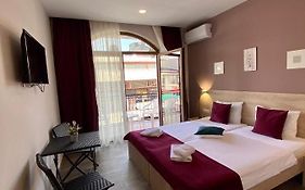 Zade Apartments